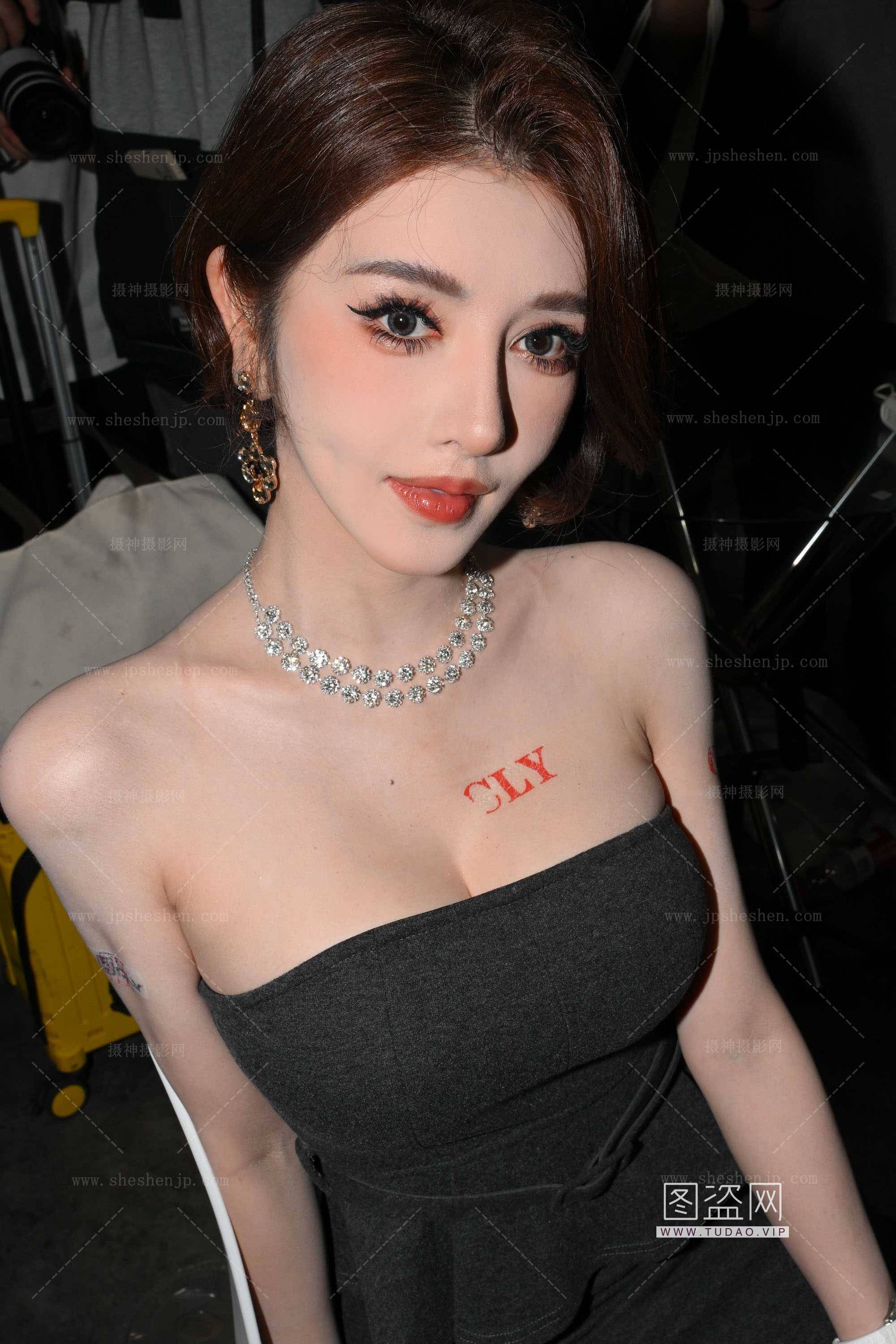 010257y06x1uj09x509xwa.jpg