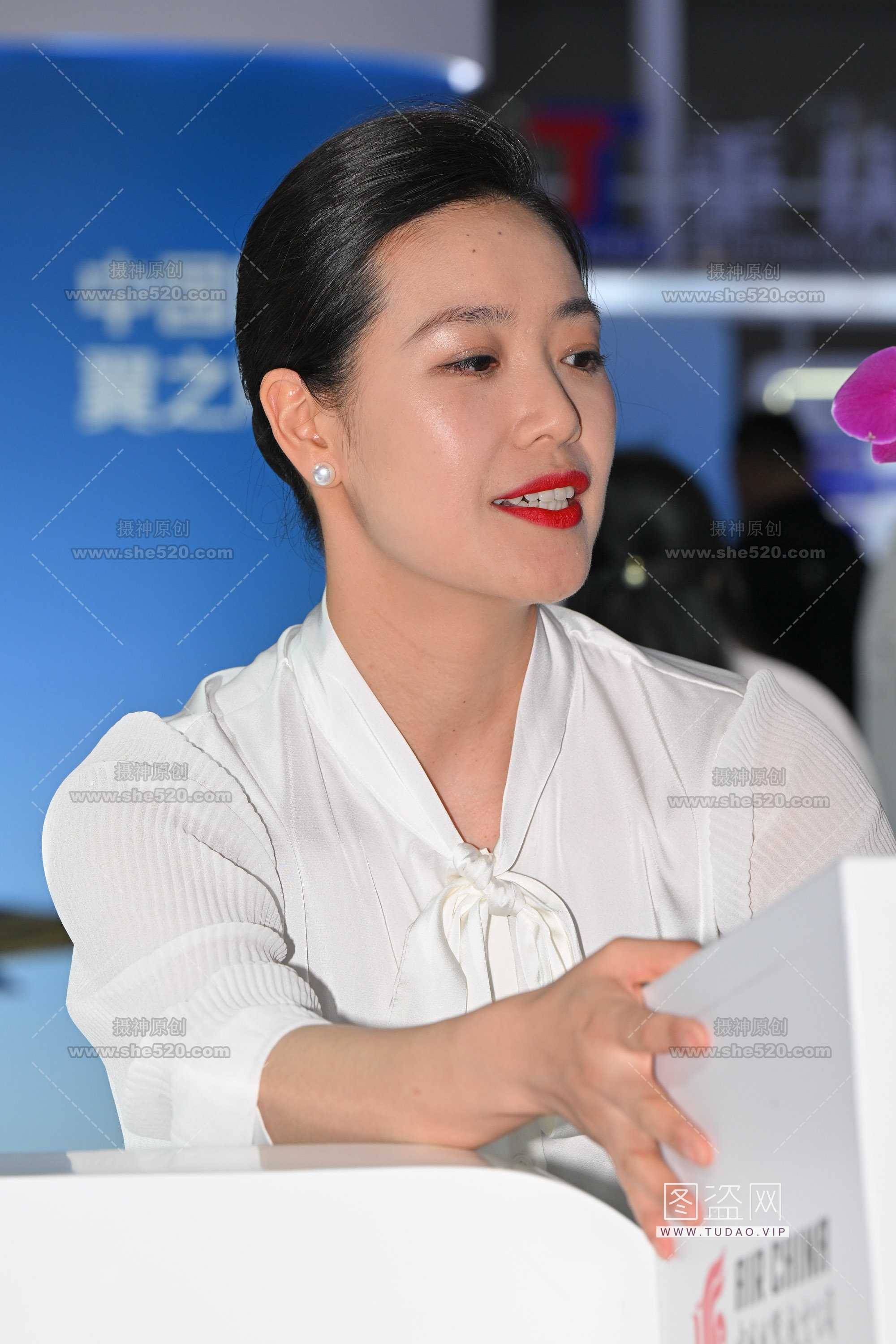 125040cb5lgcncyr46tsjm.jpg
