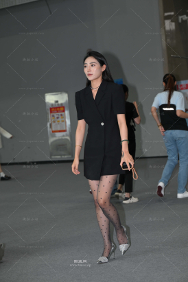 满是爱心的嘿丝~