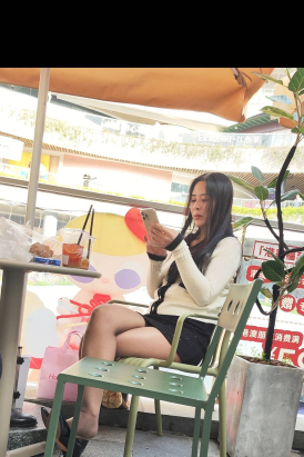 4K视频咖啡店偶遇气质韵味䒚妇咖啡丝挑鞋震撼真实