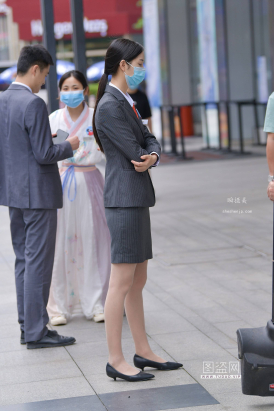 商场内的丝袜美眉