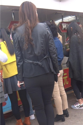 街拍极品美臀性感紧身裤美眉 [3.19 GB]