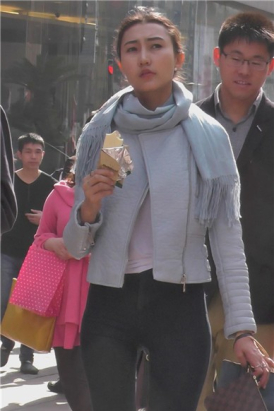 街拍极品长腿性感高妹 [3.31 GB]