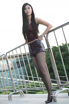 长腿黑丝性感高跟美女