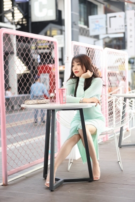 绿裙美女 【套图+视频】