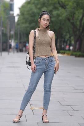 【红石赛帖】性感牛仔裤漂亮美女