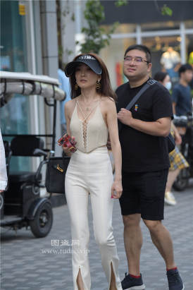 编码2120白色紧身裤气质少妇