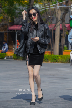 编码1675长肉丝美少妇