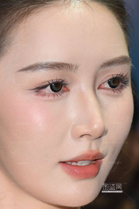 251125-17-187√美足颜控-大网红-敏敏