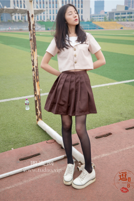 编码0277咖色短裙黑丝美脚