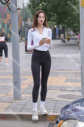 【M1128】黑色瑜伽裤运动系高挑美女