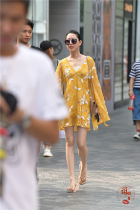 编码2511短裙美腿凉拖