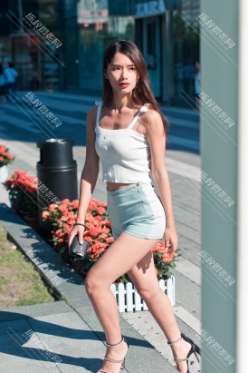 【M0537】包臀短牛半月臀美女