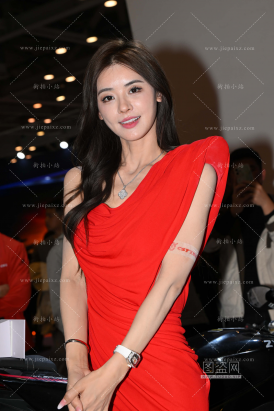 五月儿VS小露娜