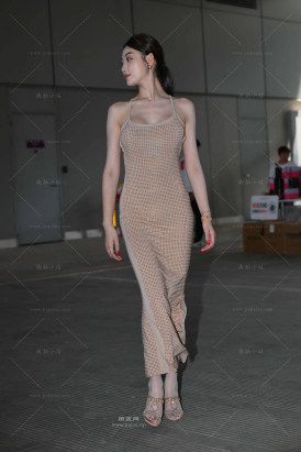 长裙里的超薄rou丝~