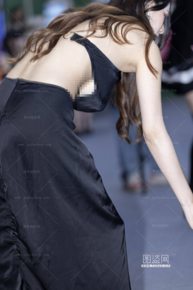 LB144-100P 杭州台球展-网红车模Nina穿这样打台球不怕走光吗