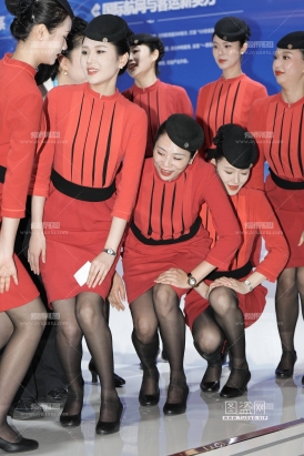 川航黑丝蹲姿多CC出品就一个-CJ视角同时SW纹路拉满超近摄