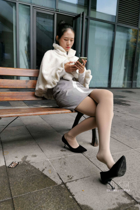 心灵街拍丝袜高跟鞋坐姿礼仪46期