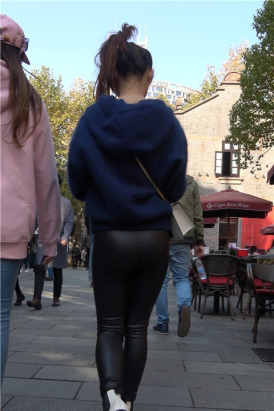 4K - 黑色紧身皮裤美女第三季 [689 MB]