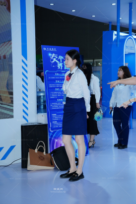 （上集）2024年6月某金融行业展览会金融制服美女丝袜图集
