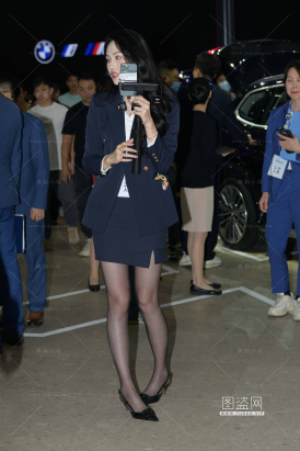 黑丝OL包臀裙成熟韵味售车主播