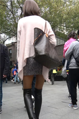 4K - 短裙丝袜美腿长筒靴性感街拍美女 [845 MB/MP4]