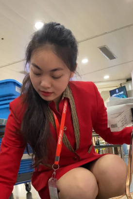 机场可爱小姐姐， 肉丝袜裸足篇